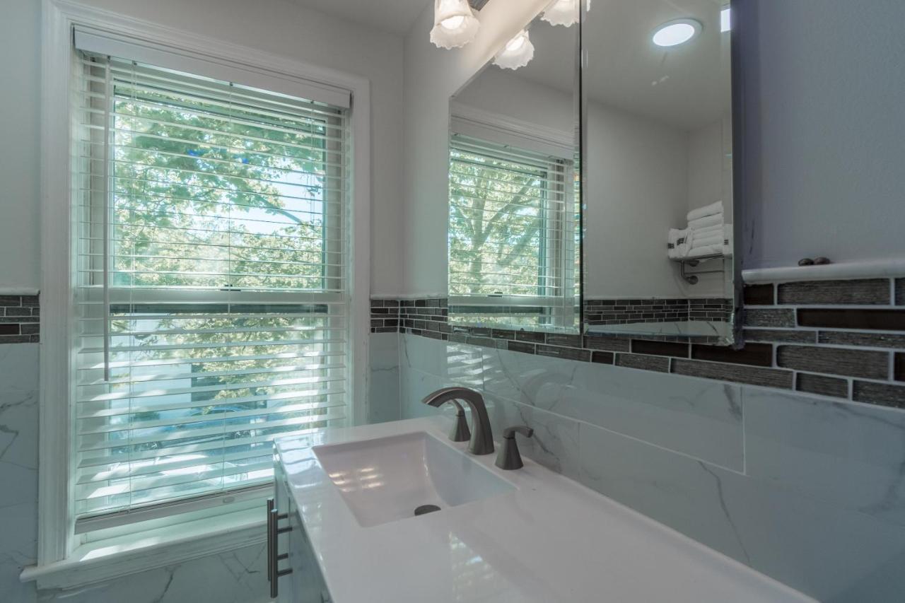 Luxurious Retreat, Parking, Restaurants, Near New Hope, 1Mile Delaware River Lambertville Bagian luar foto